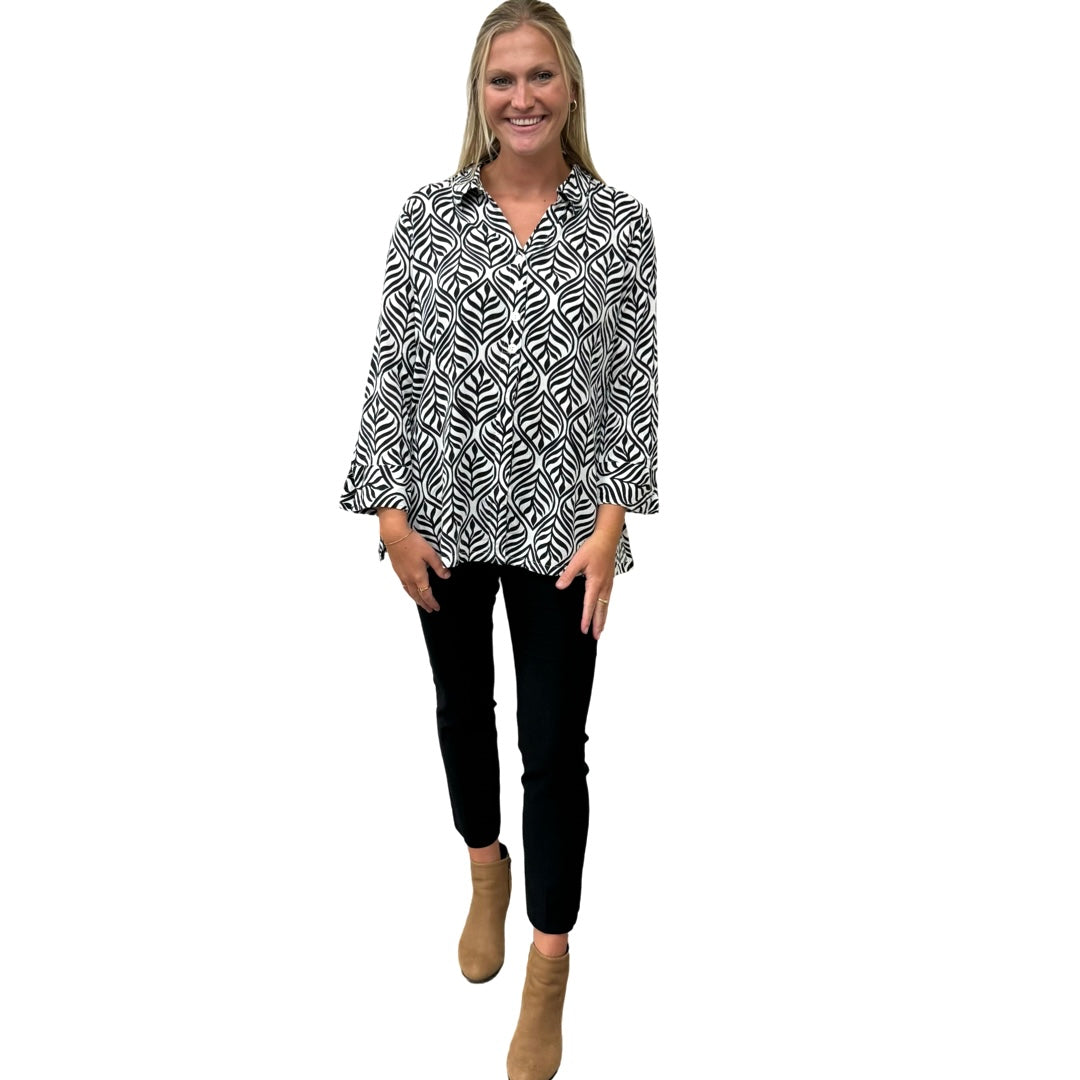 The Mason Button Back Top in Black and White Cotton Jacquard — view 4
