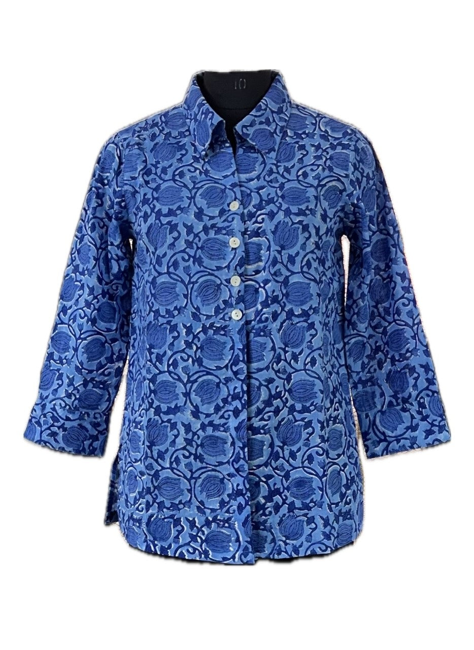 The Mason Button Back Cotton Block Print Top in Periwinkle and Blue — view 6