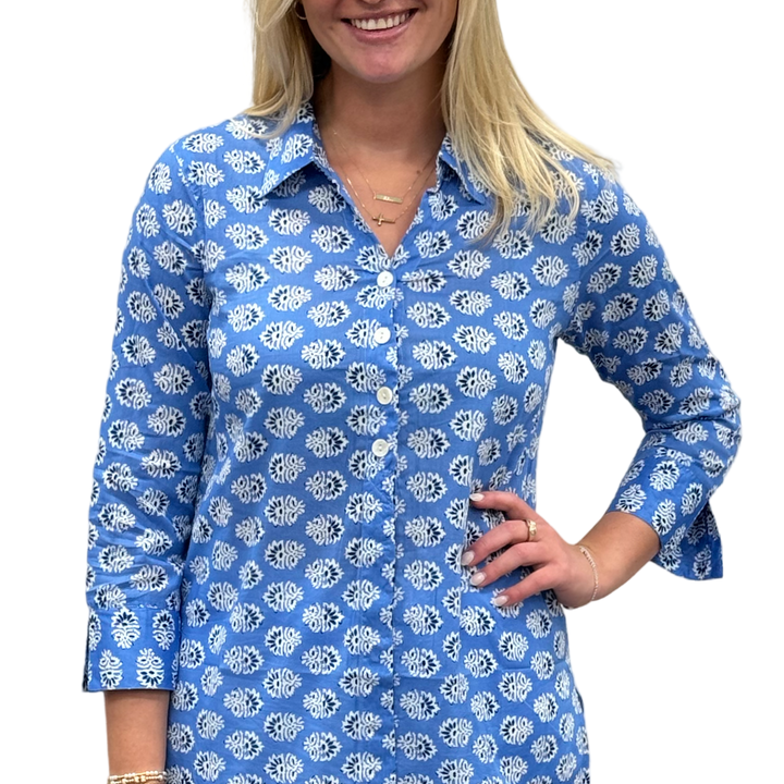 The Mason Button Front Top in Periwinkle Blue Floral — view 4