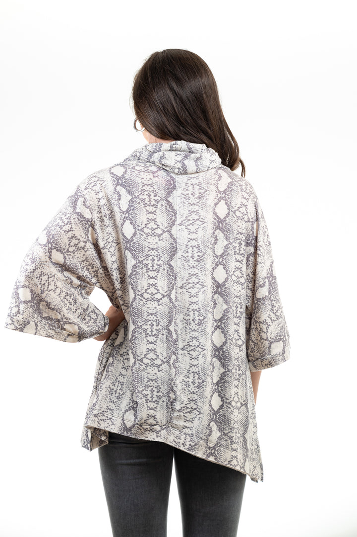 The Fenwick One Size Plush Pull-Over Top — view 3